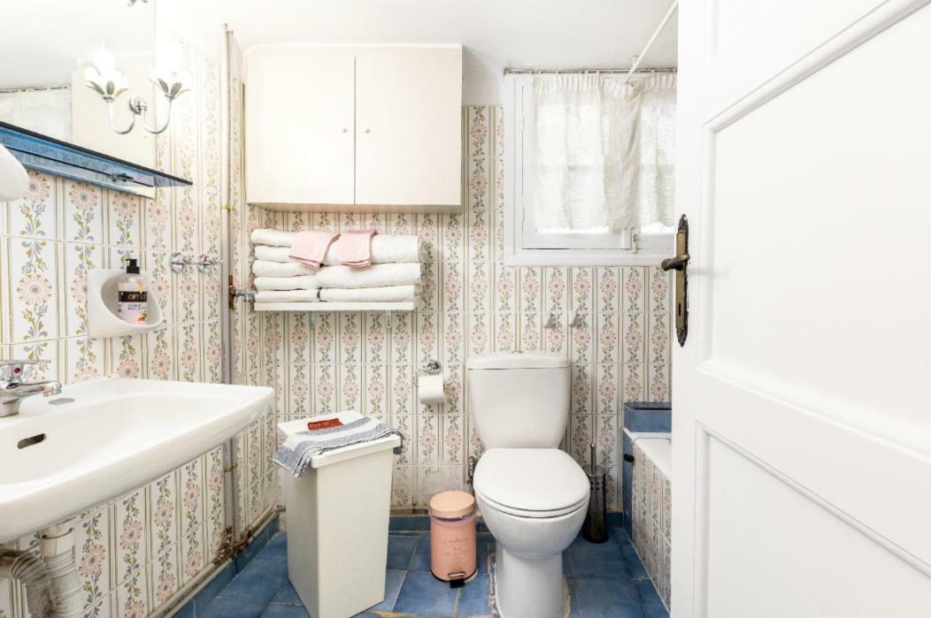 Beautiful Appartment Under Akropolis! アテネ エクステリア 写真